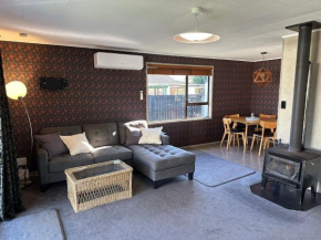 Streamside Family Friendly Oasis with Spa